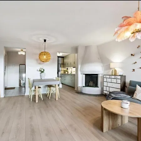 And Quiet 4 Bedroom Western Oslo Apartment *